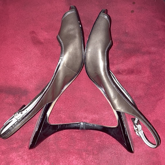 AK Ann Klein | Women’s Gray Peep Toe Sling Back Shoe - Size 9 1/2 - Picture 5 of 10